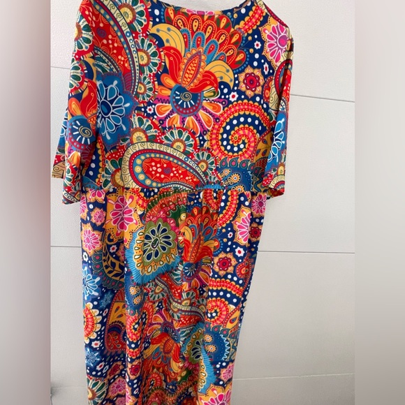 Super vibrant Moomoo style dress - Picture 3 of 3